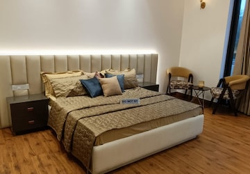Bedroom in 2 BHK Builder Floor at Andheri East – for Rent