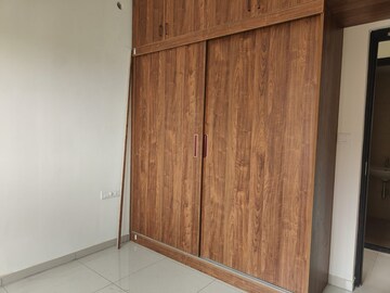 Room in 3 BHK Apartment at SNN Raj Grandeur, Bommanahalli – for Rent