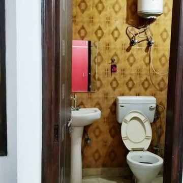 Bathroom in 3 BHK Apartment at Vasant Kunj – for Rent