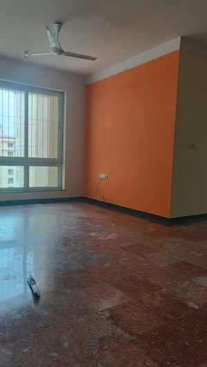 Room in 1 BHK Apartment at Hiranandani Estate, Ghodbunder Road – for Rent