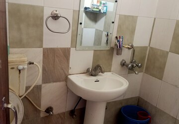 Bathroom in 2 BHK Apartment at Milton Tower, Vip Road – for Sale