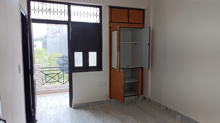 Room, vaishali sector 4 1 Bedroom 560 Sq.Ft. Builder Floor In Vaishali Sector 4 Ghaziabad 9353945