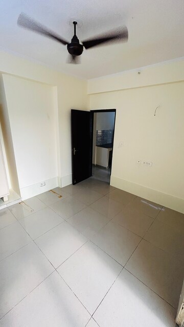 Room in 2 BHK Apartment at Divyansh Flora, Sector 16c Greater Noida – for Sale