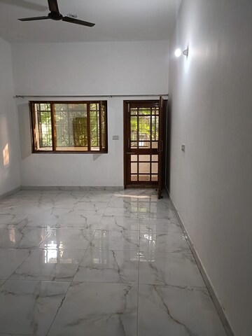 2 BHK Independent House For Rent in JakhaN-Rajpur Road