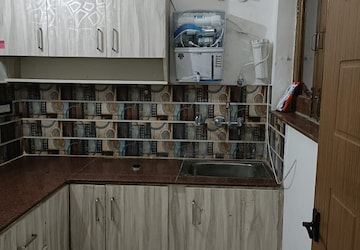 Kitchen in 2 BHK Independent House at JakhaN-Rajpur Road – for Rent