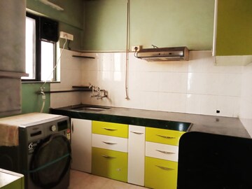 Kitchen in 2.5 BHK Builder Floor at Royal Orchard, Aundh – for Sale