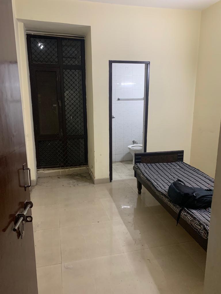 3 BHK + Extra Room Apartment For Rent in VIP Road