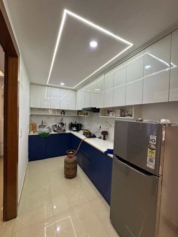 Kitchen, freedom fighters enclave 2 Bedroom 1000 Sq.Ft. Apartment In Freedom Fighters Enclave Delhi 9354295