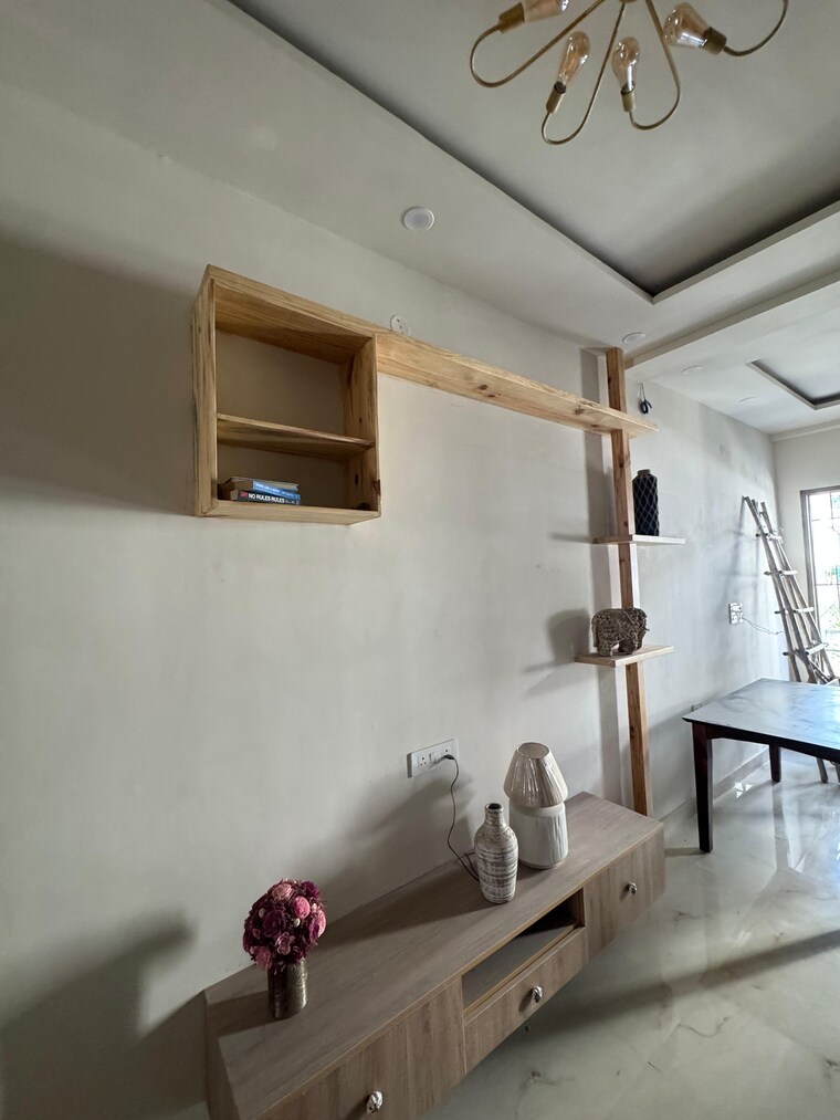 Room, sahastradhara road 4 Bedroom 103 Sq.Yd. Villa In Sahastradhara Road Dehradun 9354334