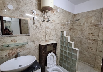 Bathroom in 3 BHK Builder Floor at M3M Atrium, Sector 57 – for Rent