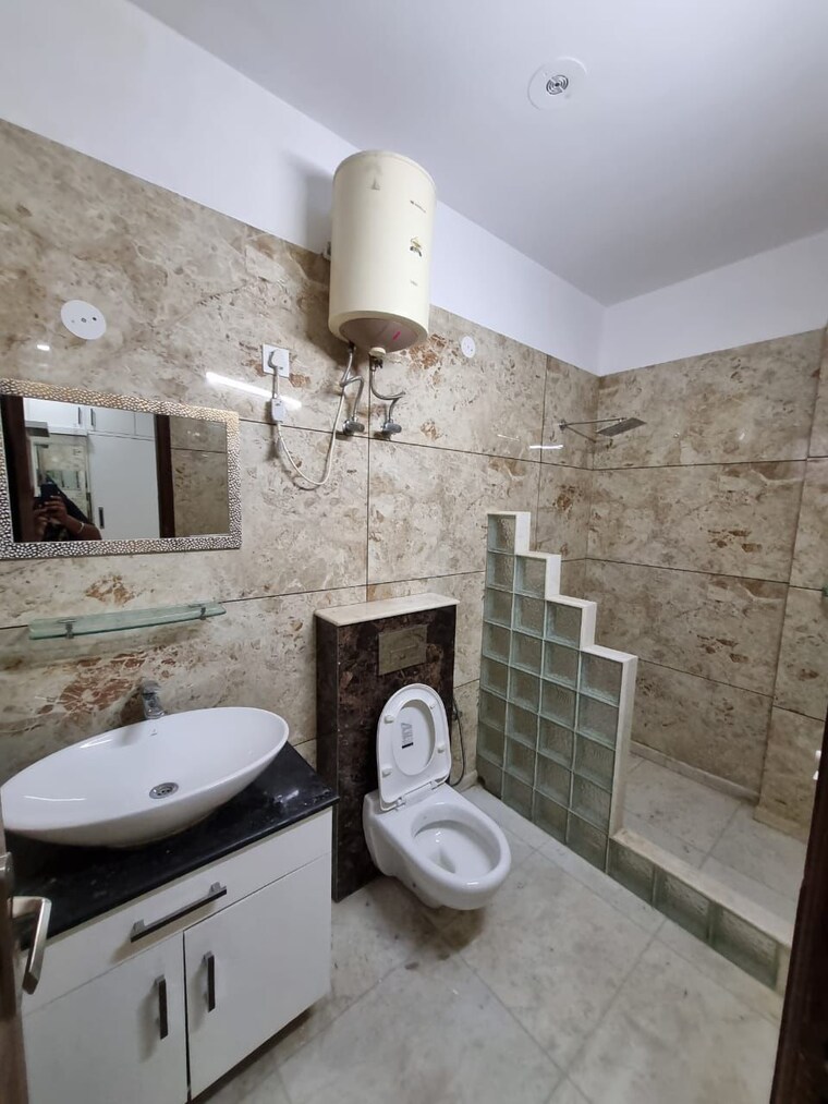 Bathroom, m3m-atrium 3 Bedroom 2200 Sq.Ft. Builder Floor In Sector 57 Gurgaon 9354332