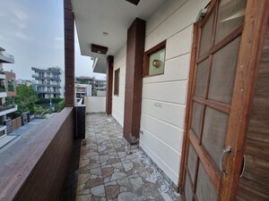 Balcony in 3 BHK Builder Floor at M3M Atrium, Sector 57 – for Rent