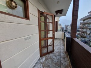 Balcony in 3 BHK Builder Floor at M3M Atrium, Sector 57 – for Rent