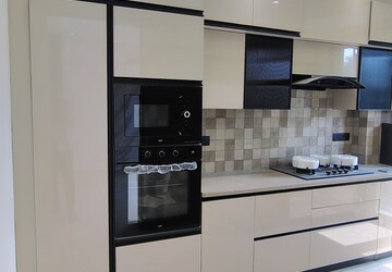 Kitchen in 3 BHK Builder Floor at M3M Atrium, Sector 57 – for Rent