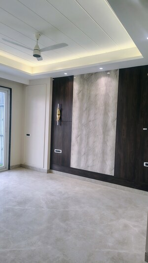 Room in 3 BHK Builder Floor at M3M Atrium, Sector 57 – for Rent