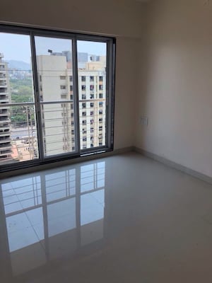 Room in 2 BHK Apartment at Veena Serenity, Chembur – for Rent