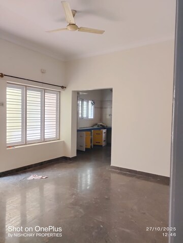 Room in 3 BHK Independent House at Hrbr Layout – for Rent