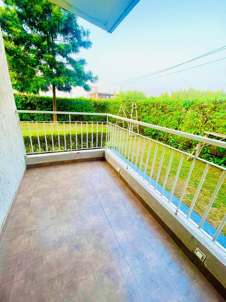 Balcony, sushma-joynest-zrk 3 Bedroom 1625 Sq.Ft. Apartment In Ghazipur Zirakpur 9354572