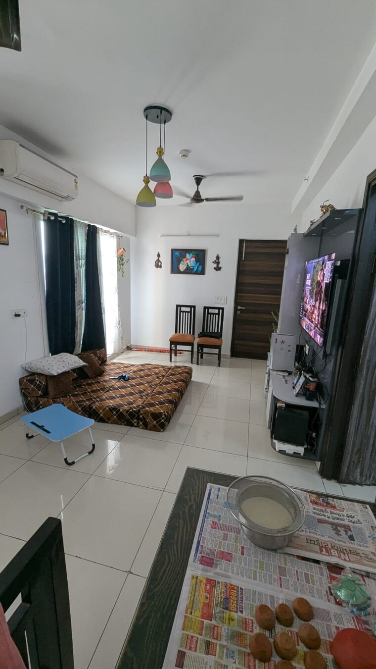 Living Room, nirala-estate-ii 3 Bedroom 1270 Sq.Ft. Apartment In Tech Zone 4 Greater Noida Greater Noida 9354626