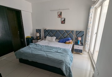 Bedroom in 3 BHK Apartment at Nirala Estate II, Tech Zone 4 Greater Noida – for Rent