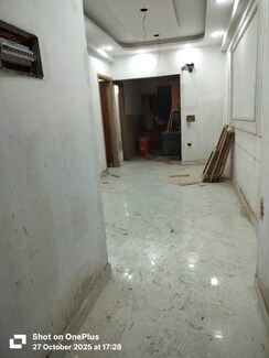 3 BHK + Extra Room Builder Floor For Sale in Pratap Vihar GDA Flats