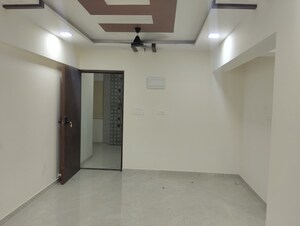 Room in 1 BHK Apartment at Shree Krushna Tower, Mulund West – for Rent