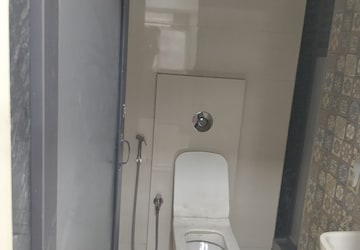 Bathroom in 1 BHK Apartment at Shree Krushna Tower, Mulund West – for Rent