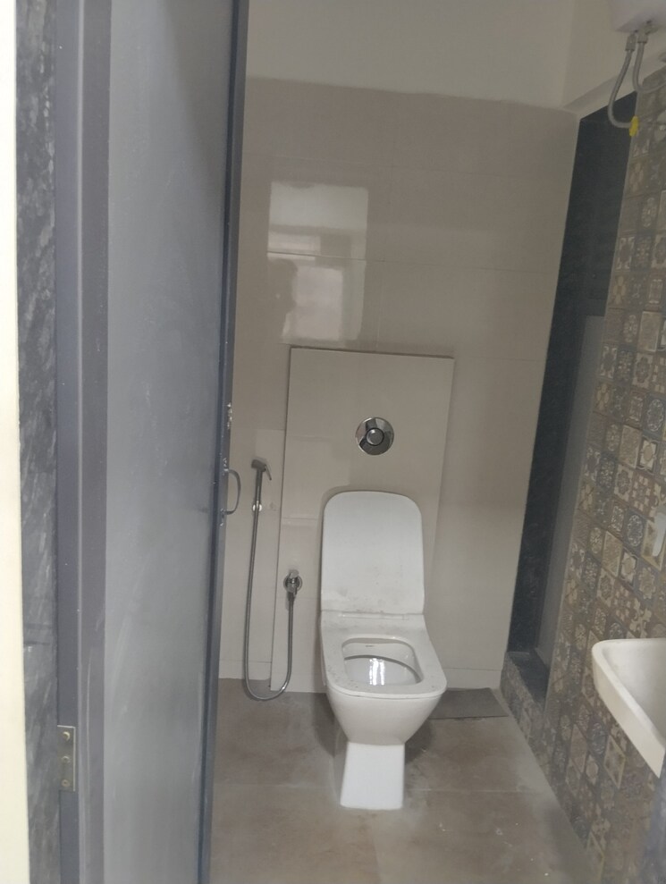 Bathroom, shree-krushna-tower 1 Bedroom 395 Sq.Ft. Apartment In Mulund West Mumbai 9354661