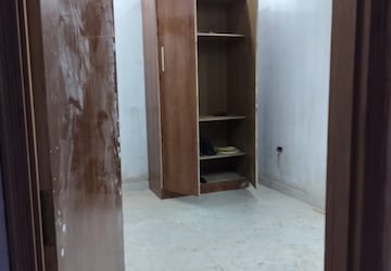 Room in 3 BHK Builder Floor at Pratap Vihar GDA Flats, Pratap Vihar – for Sale