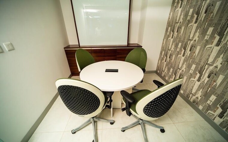 undefined, mg road Commercial Office Space 1180 Sq.Ft. In Mg Road Indore 9354720