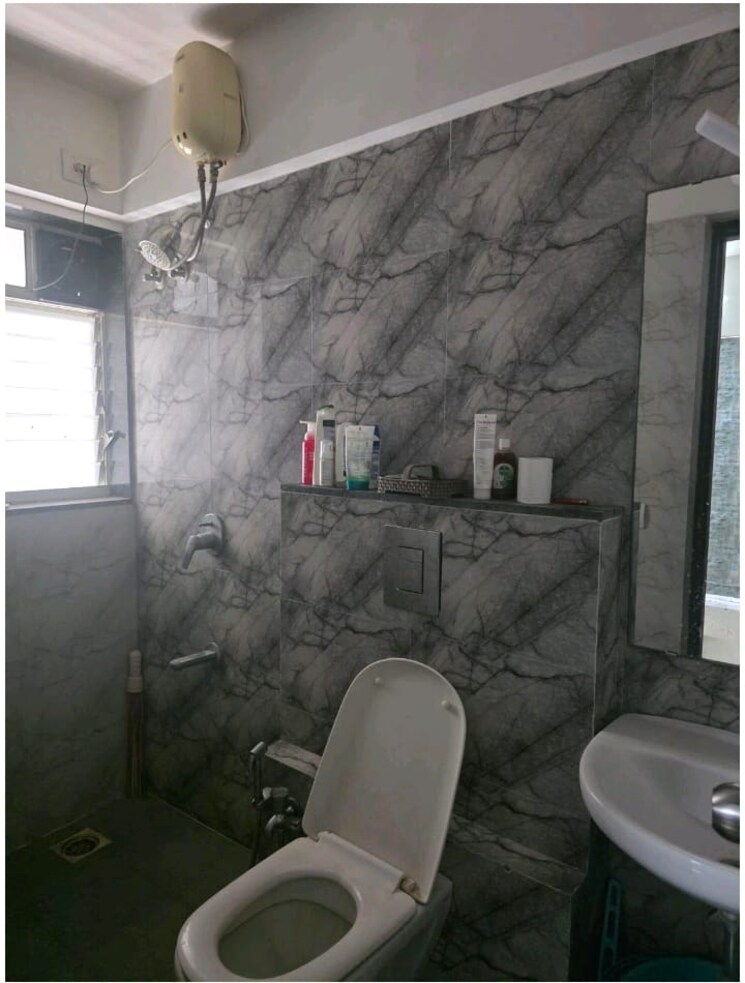 Bathroom, wadhwa-elite-solitaire 1 Bedroom 470 Sq.Ft. Apartment In Kolshet Road Thane 9354963