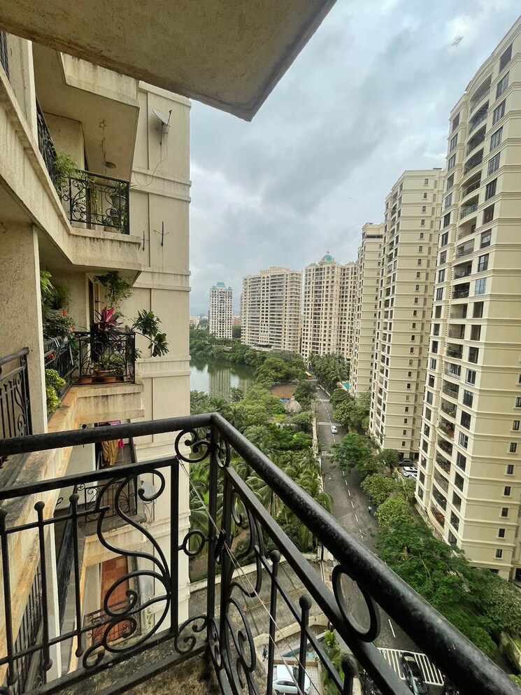 Balcony, lake-primrose 3 Bedroom 1500 Sq.Ft. Apartment In Powai Mumbai 9354959