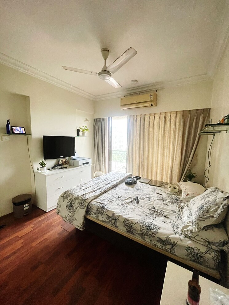 Bedroom, lake-primrose 3 Bedroom 1500 Sq.Ft. Apartment In Powai Mumbai 9354959