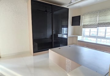 Room in 3 BHK Apartment at Epitome Elan, Jp Nagar Phase 8 – for Rent