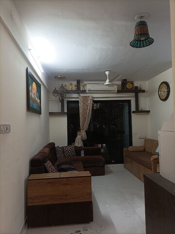 2 BHK Apartment For Rent in Runwal Pearl, Manpada