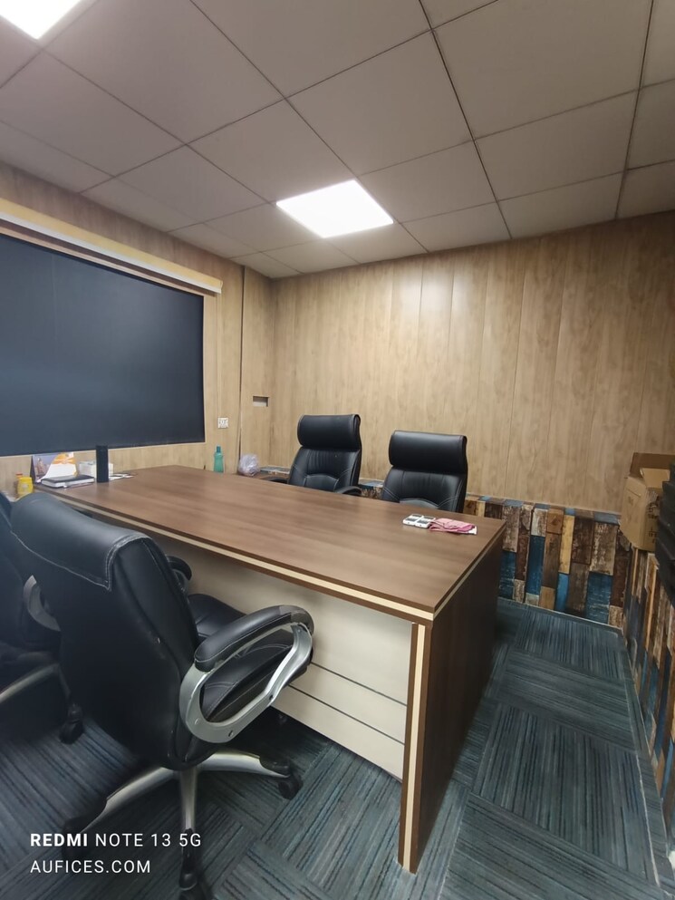 Team Area, sector 10 Commercial Office Space in IT/SEZ 500 Sq.Ft. In Sector 10 Noida 9355082