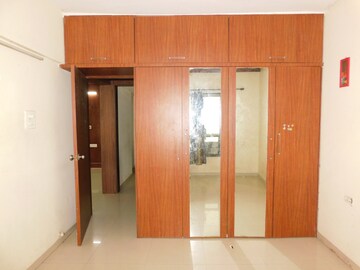 Room in 1 BHK Apartment at Vasant Sarita, Kandivali East – for Rent