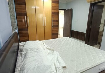 Bedroom in 4 BHK Apartment at Ekta Lake Lucerne, Powai – for Rent