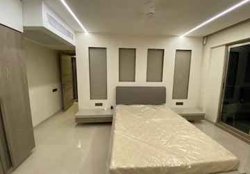 Bedroom in 4 BHK Apartment at Raj Grandeur, Powai – for Rent