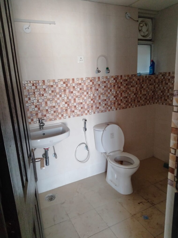 Bathroom, jm-florence 2 Bedroom 1197 Sq.Ft. Apartment In Tech Zone 4 Greater Noida Greater Noida 9355345