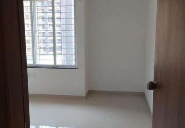 Room in 2 BHK Apartment at Goel Ganga Constella, Kharadi – for Rent