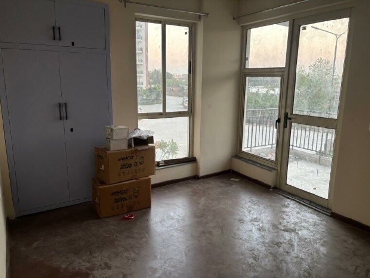 Room, imperia-esfera 2.5 Bedroom 1578 Sq.Ft. Apartment In Sector 37c Gurgaon 9355355