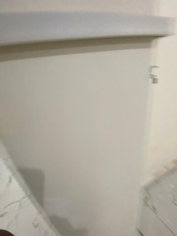 Room in 3 BHK Builder Floor at Sector 27 – for Rent