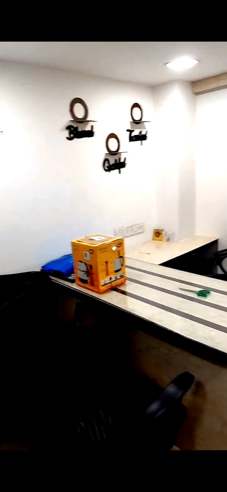 undefined, om-heera-panna-mall Commercial Office Space 160 Sq.Ft. In Andheri West Mumbai 9355367