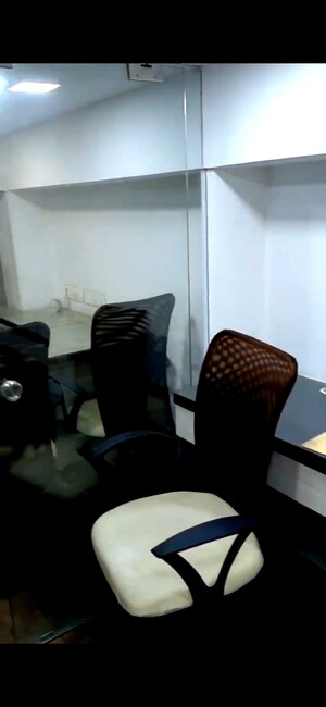  Office Space For Rent in Om Heera Panna Mall, Andheri West