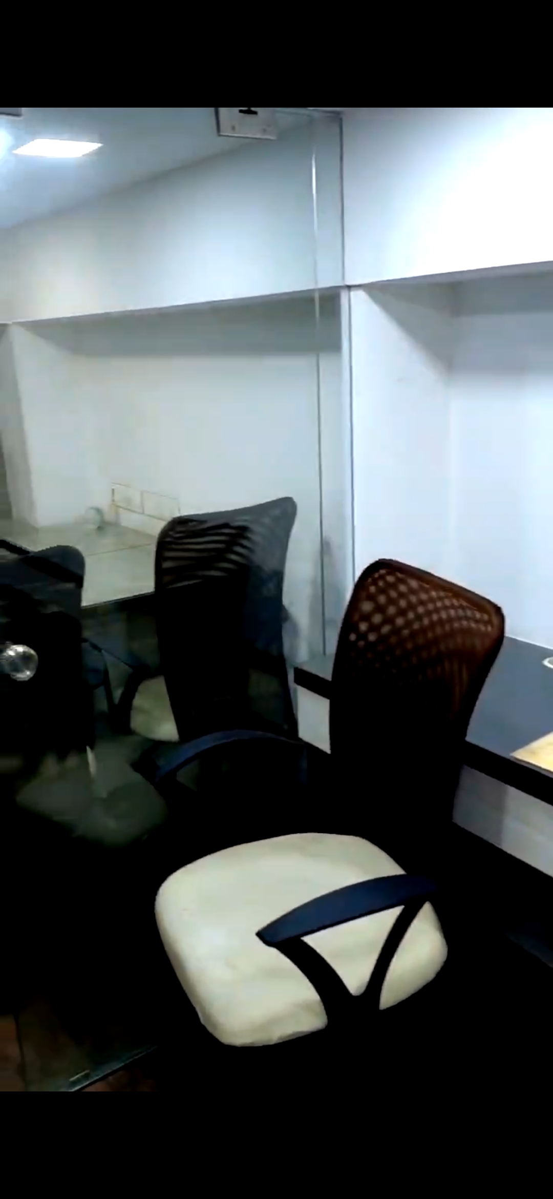Office Space For Rent in Om Heera Panna Mall