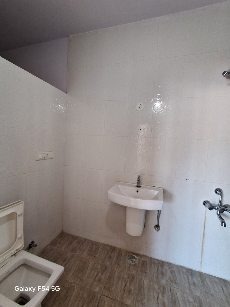 Bathroom, sanjay nagar 3 Bedroom 1750 Sq.Ft. Apartment In Sanjay Nagar Bangalore 9355396