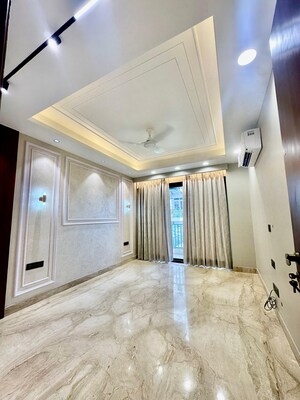 Living Room in 4 BHK Builder Floor at Central Park 3 Flower Valley, Sohna Sector 33 – for Sale