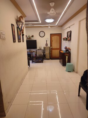 Team Area in 2 BHK Apartment at Dombivli East – for Rent