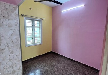 Room in 2 BHK Builder Floor at Nri Layout – for Rent